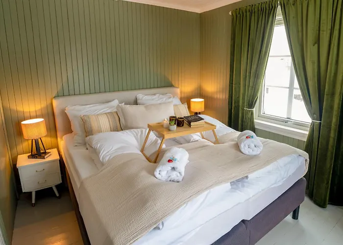 Semesterbostad #reinehuset - Amazing View!